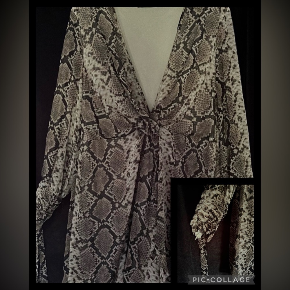 Brand Missguided. Size 22. Mini dress/long top. Snake skin print. Polyester - Picture 3 of 12